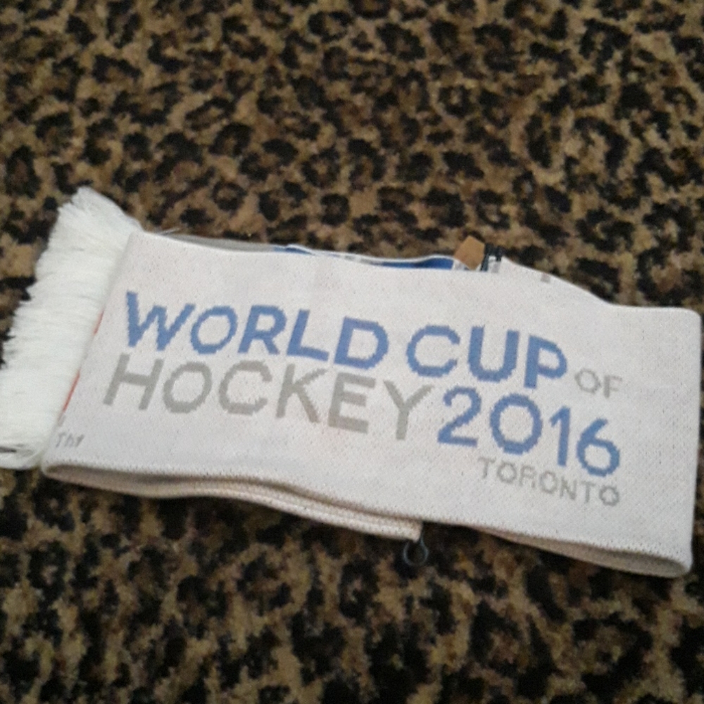 World Cup of Hockey Toronto 2016 New Rare Scarf Olympics Canada - Picture 5 of 5